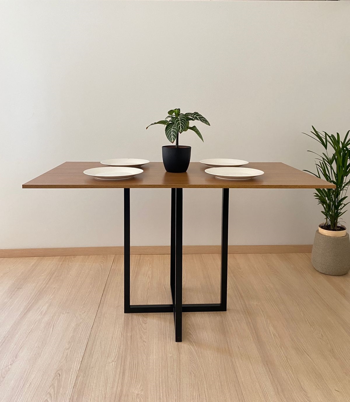 Mesa de Jantar Retangular Ipê para 4 Lugares Estilo Industrial Freijó