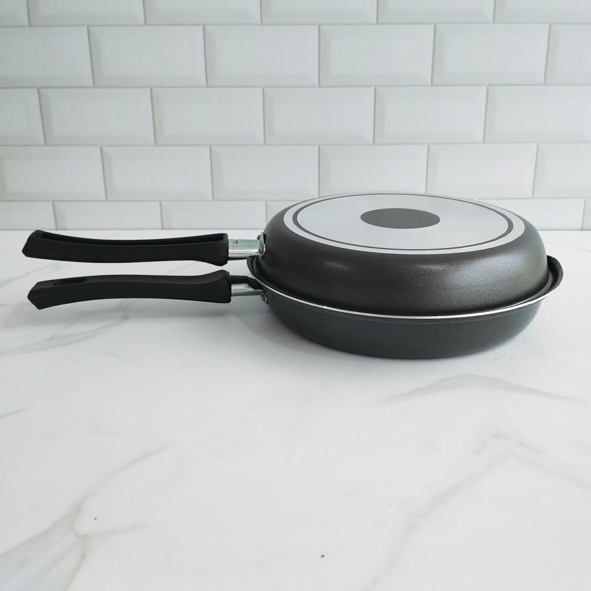 Omeleteira Dupla Frigideira Antiaderente Alumínio 24cm Grafite 3,3 litros Multiflon