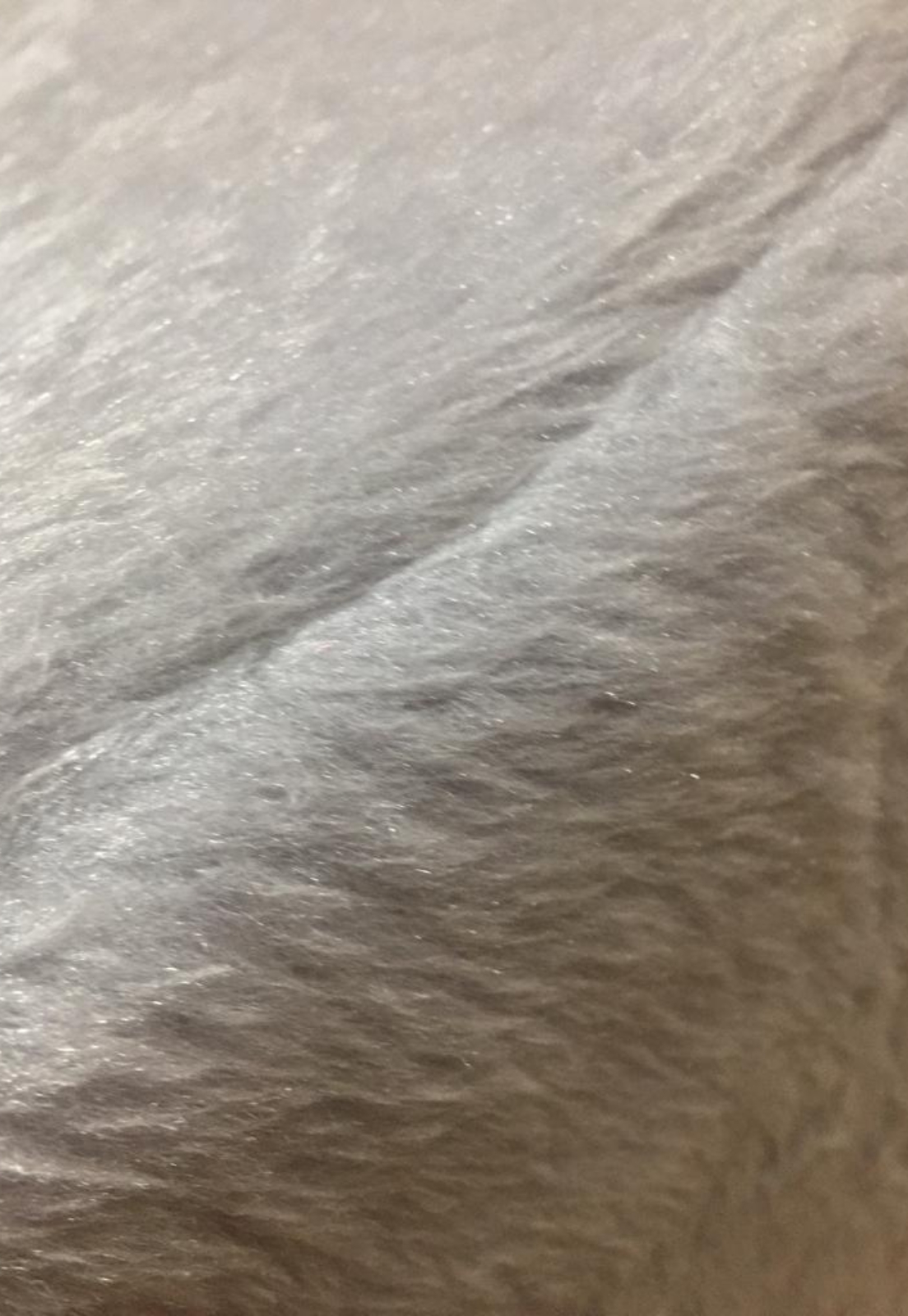 Puff Redondo Não é Segredo Astracan Pelúcia Cinza Pé Fixo 40x45 NSPR05TA-F