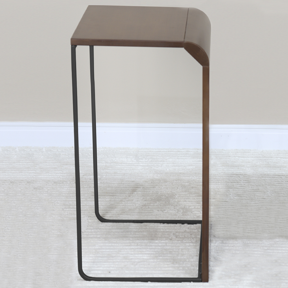 Mesa De Centro Alta Madeira Pinhao Base Metal Preto Nacc