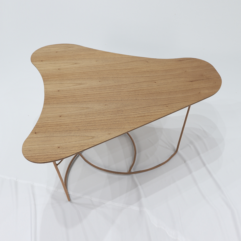 Mesa De Centro Boomerang Madeira Amendoa Base Metal Cobre Nacc