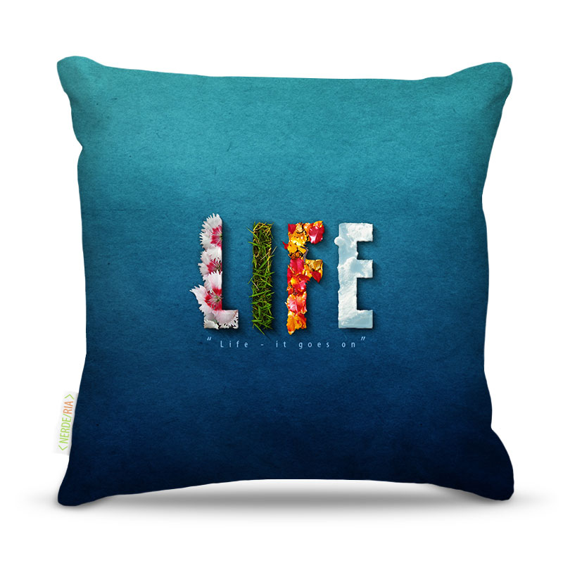 Almofada Nerderia Life Goes