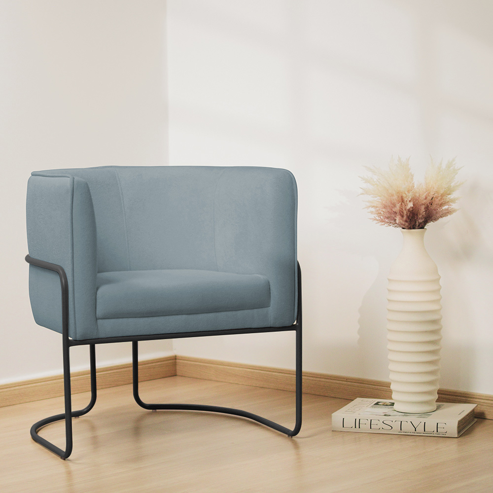 Kit 02 Poltronas Decorativas Betina Base Aço Preto Bouclé Azul Claro - Nexta Casa