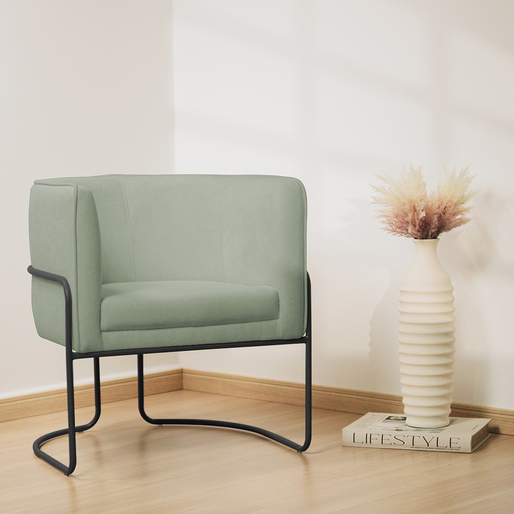 Poltrona Decorativa Betina Base Aço Preto Bouclé Verde Claro - Nexta Casa