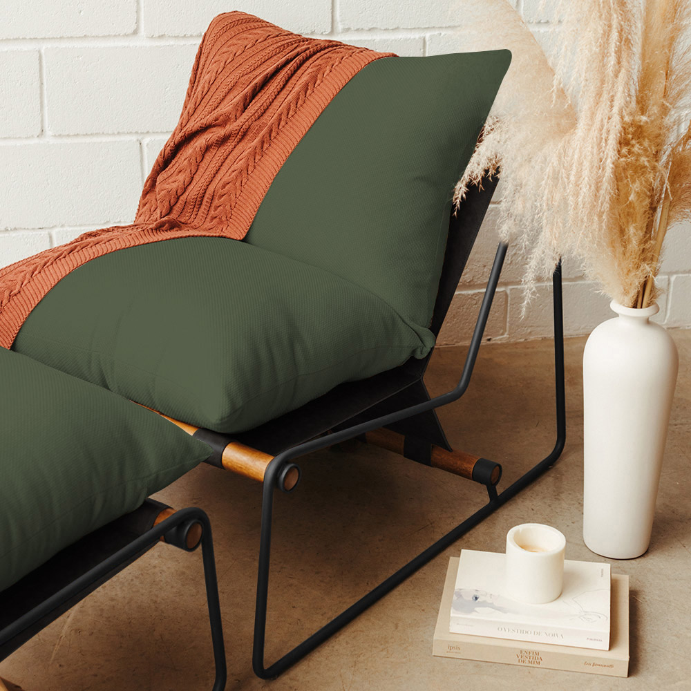 Poltrona Decorativa Turim Base Aço Preto Recouro Black Poliéster Verde Musgo - Nexta Casa
