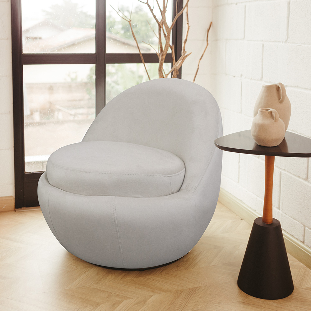 Poltrona Orgânica Kaira Base Giratória Veludo Off White - Nexta Casa