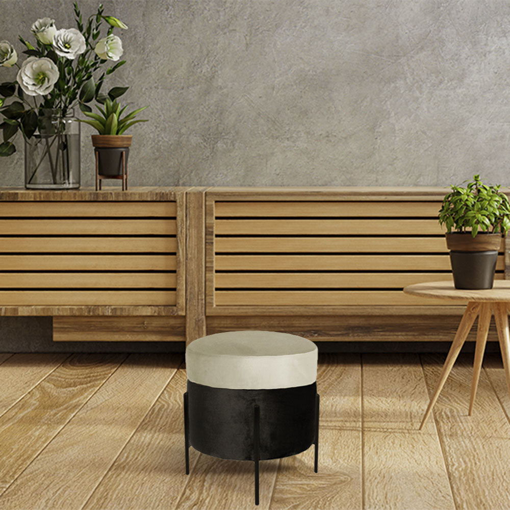 Puff Decorativo Lewis 45x45 cm Pés Preto Suede Preto/Veludo Creme - Nexta Casa