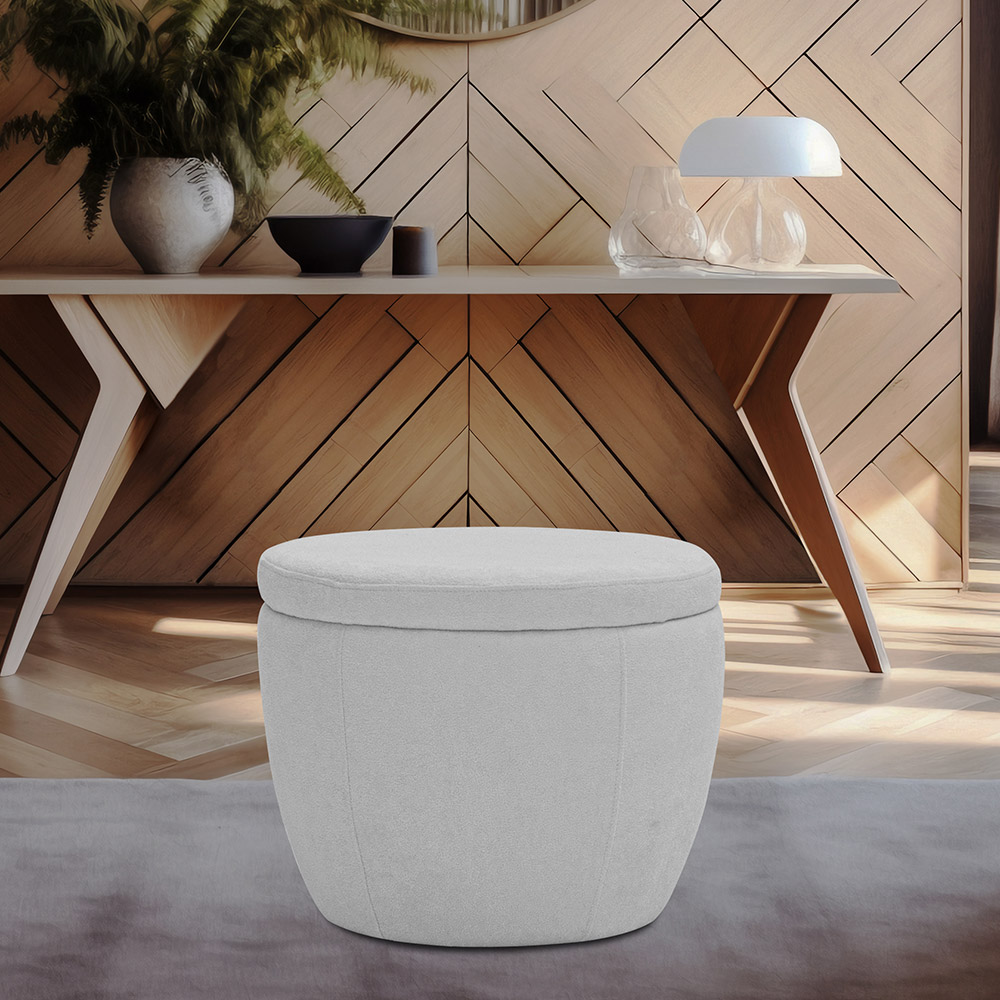 Puff Decorativo Redondo Kaira Bouclé Cinza Claro - Nexta Casa