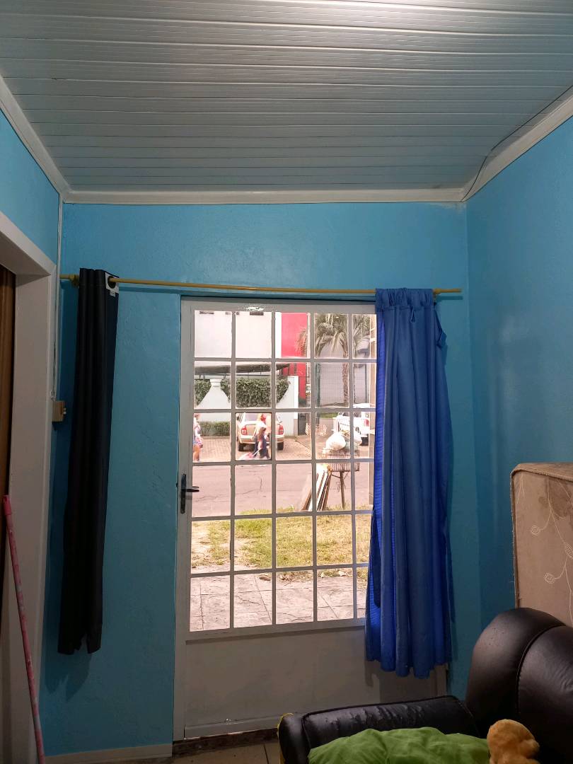 Rodapé Autocolante Flexível  - Boiserie Roda Meio Moldura Eva - 5cm 5 Metros