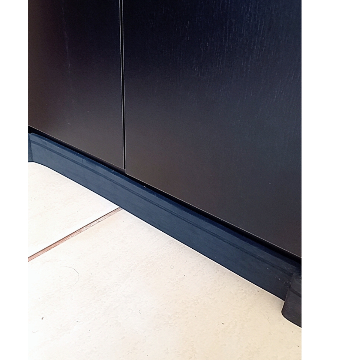 Rodapé Autocolante Flexível  - Boiserie Roda Meio Moldura Eva - 5cm 5 Metros