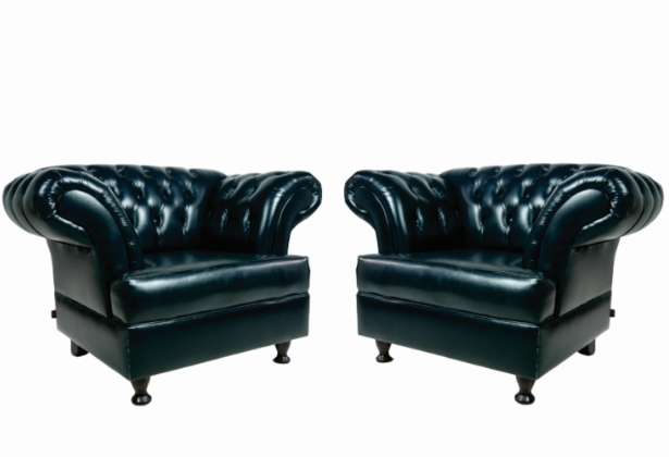 Kit 02 Poltronas Imperador com Puff Banqueta Chesterfield Pé Madeira - Corano Preto