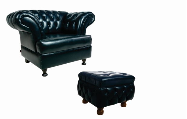 Poltrona Decorativa Fixa com Puff Banqueta Pés de Madeira - Corano Preto