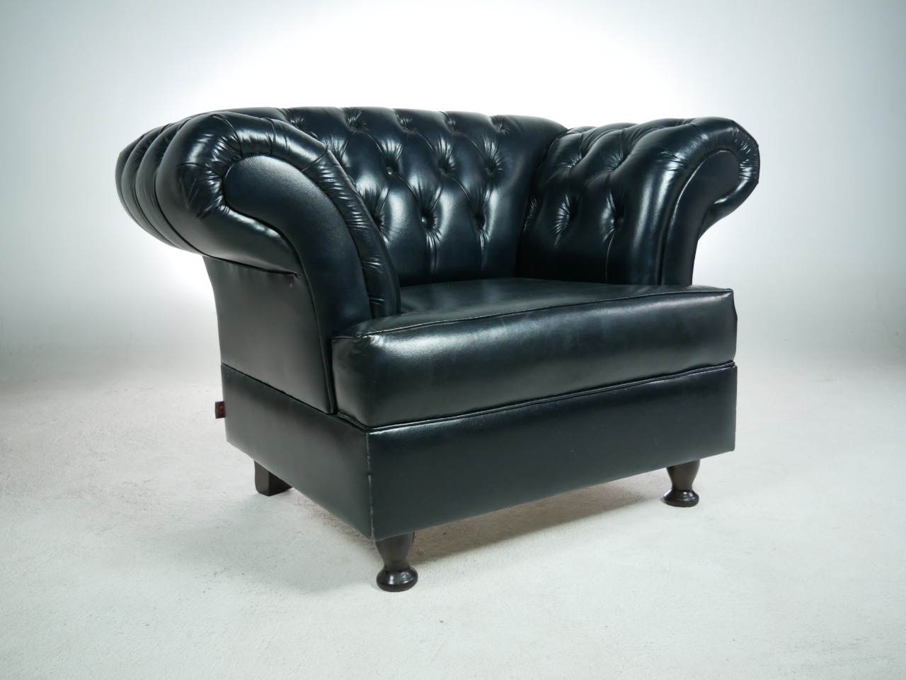 Poltrona Imperador Chesterfield Bergere - Corano Preto