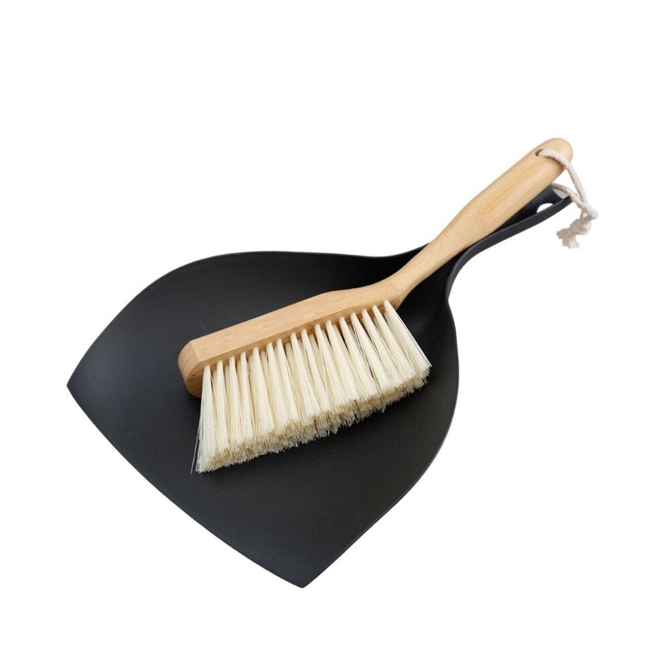 Kit de Escova com Pá para Limpeza Oikos Preto