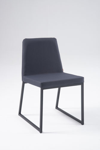 Cadeira de Jantar Yanka Linho Azul Marinho Base Aço Preto - OOCA Móveis