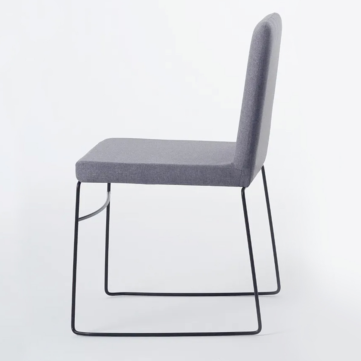 Conjunto Duas Cadeiras de Jantar Paris Cinza Base Aço Preto- OOCA Móveis