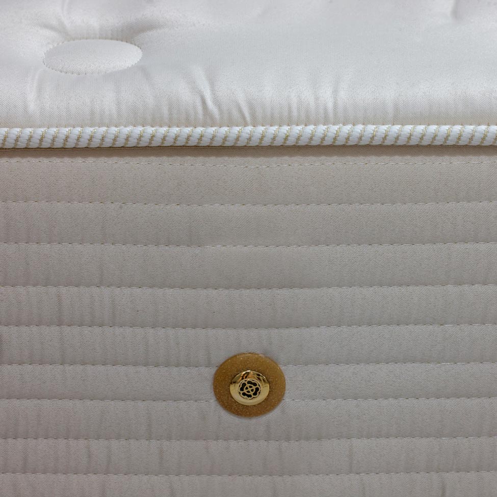 Colchão Solteiro Orthotel Espuma D28 Molas Superlastic 30x88x188 Bege e Branco