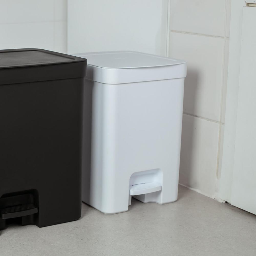 Conjunto para Banheiro Lixeira de Pedal 12L Trium e Escova Sanitária com Suporte Dual Branco OU