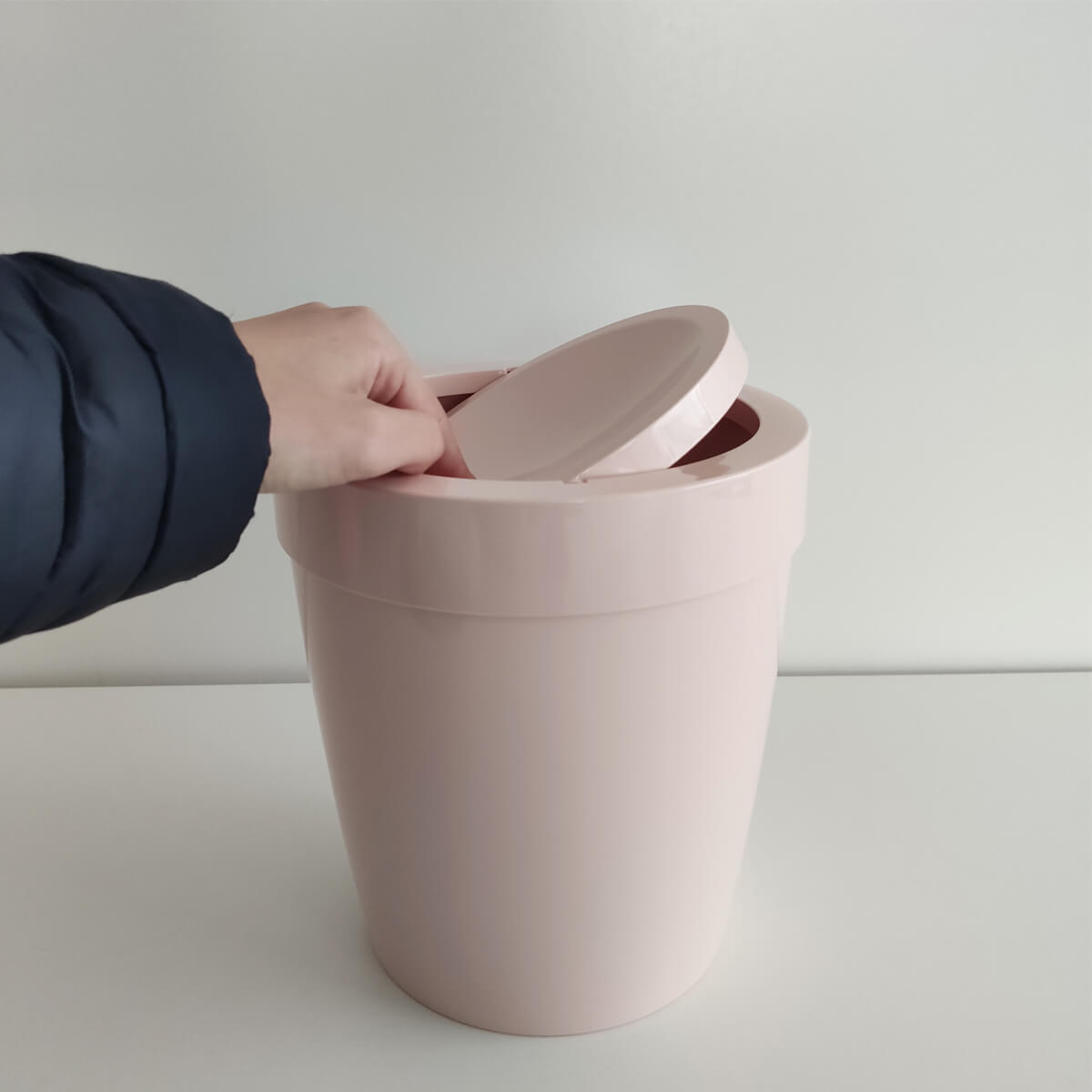 Lixeira Tampa Basculante Vitra 5l Cesto Lixo Banheiro Ou Rosa Nude