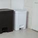 Lixeira de Pedal OU Cesto de Lixo para Cozinha Escritório Linha Trium 12 Litros Branco