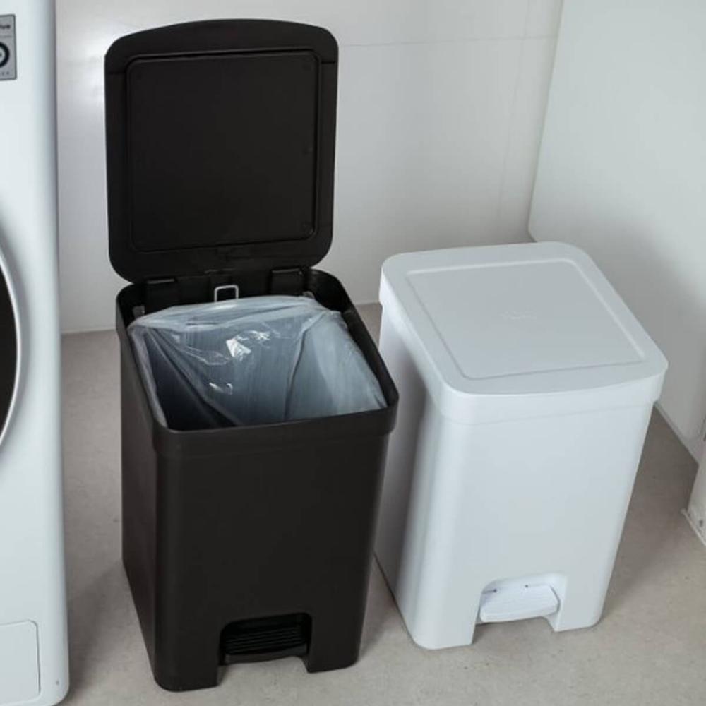 Lixeira de Pedal OU Cesto de Lixo para Cozinha Escritório Linha Trium 12 Litros Branco