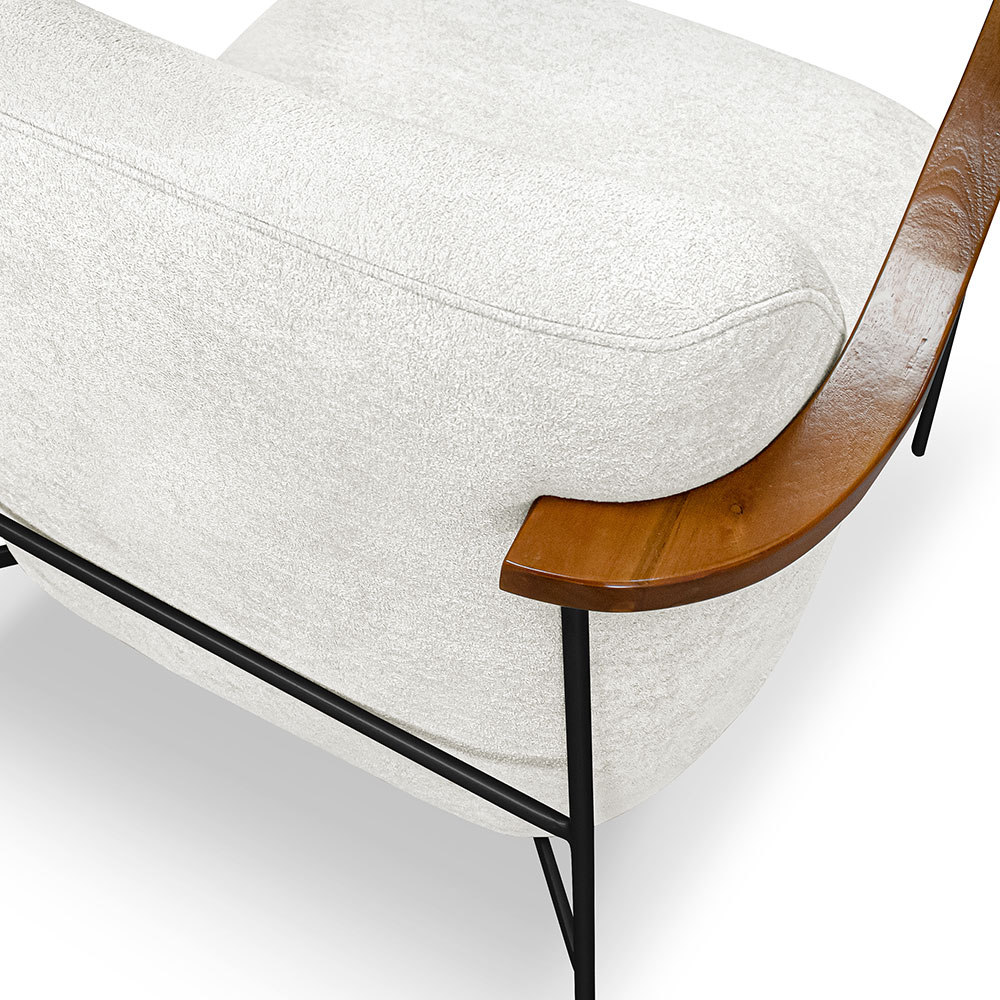Poltrona Decorativa Celeste Linho Bouclê Bege Pérola Base de Ferro Preto - Pallazio