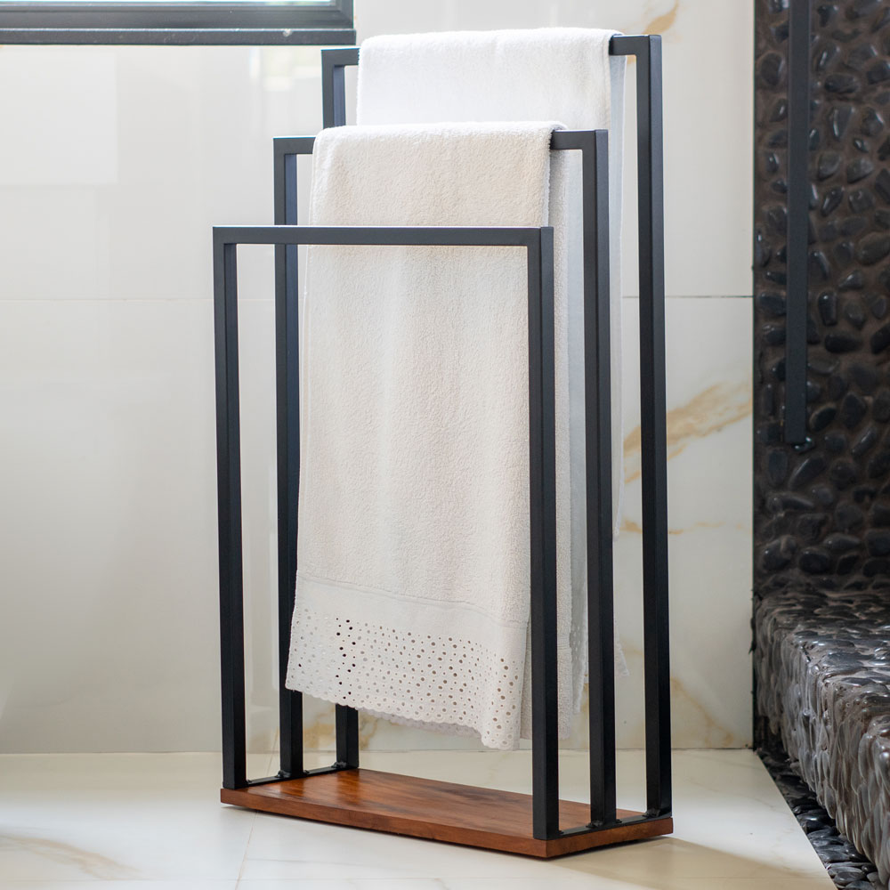 Porta Toalha Para 3 Toalhas Eleganza 50 cm Metal Preto e Madeira - Pallazio