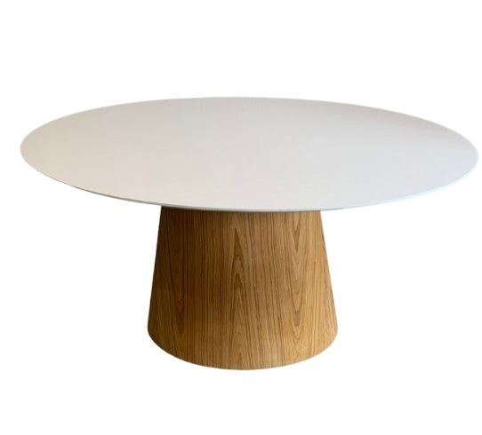Mesa de Jantar Cone Oval 137x90 cm Base Laminada em Madeira Freijó