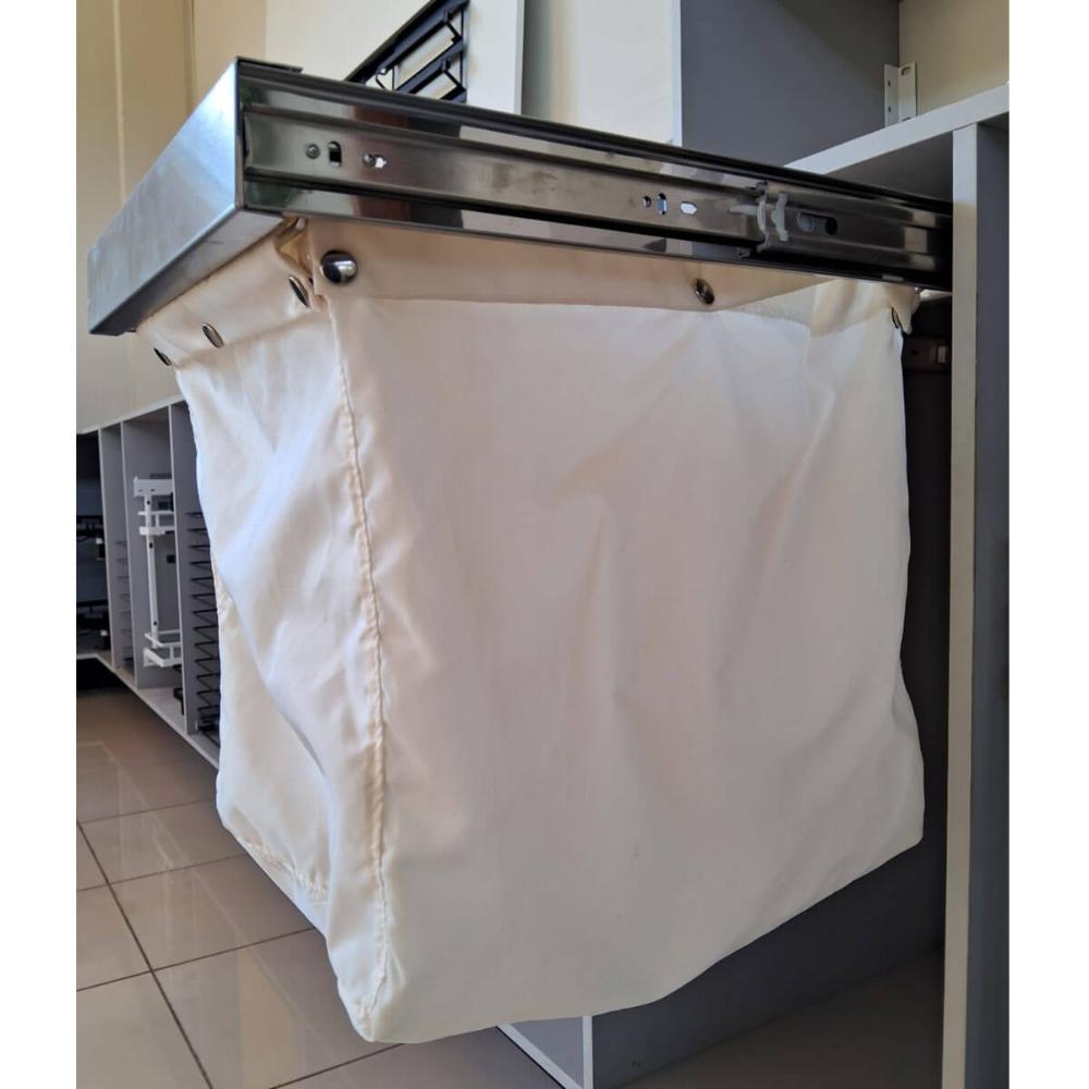 Tulha Aramada Deslizante Cesto de Roupa Suja Aço Inox Piva Fixação Superior com Saco de Tecido