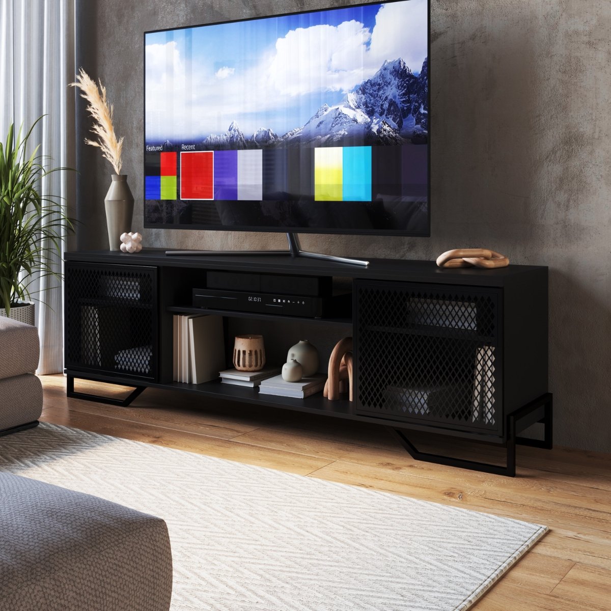 Rack Industrial com 2 Portas e Estrutura de Metal Preto