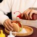 Kit 24 Bisnagas para Molhos 400ml Plástica Ketchup Tampa Vermelha Plasvale Mostarda Maionese Restaurantes Hotel Bar