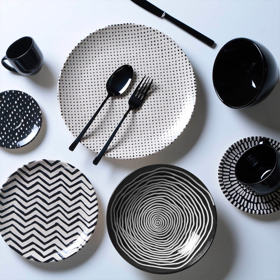Prato de Sobremesa Chevron Off White e Preto