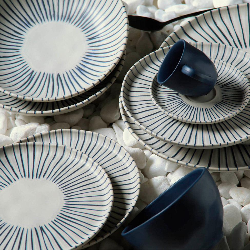 Xícara de Café Elemento Cinza e Azul