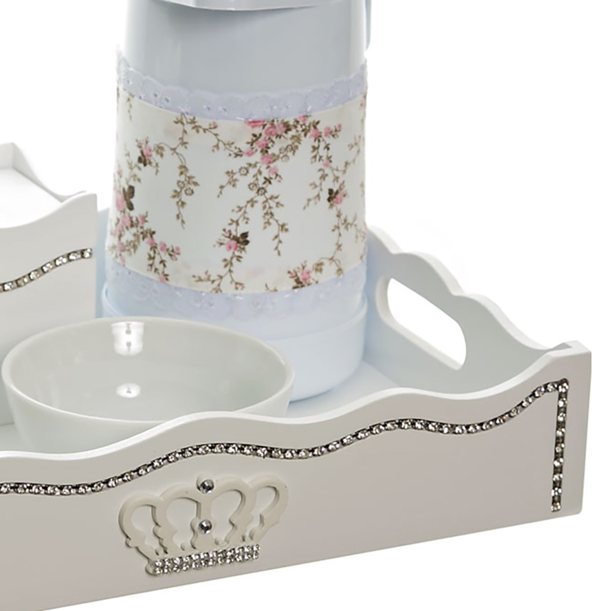 Kit Higiene Com Capa Fantasia Strass Corôa De Madeira Quarto Bebê Menina