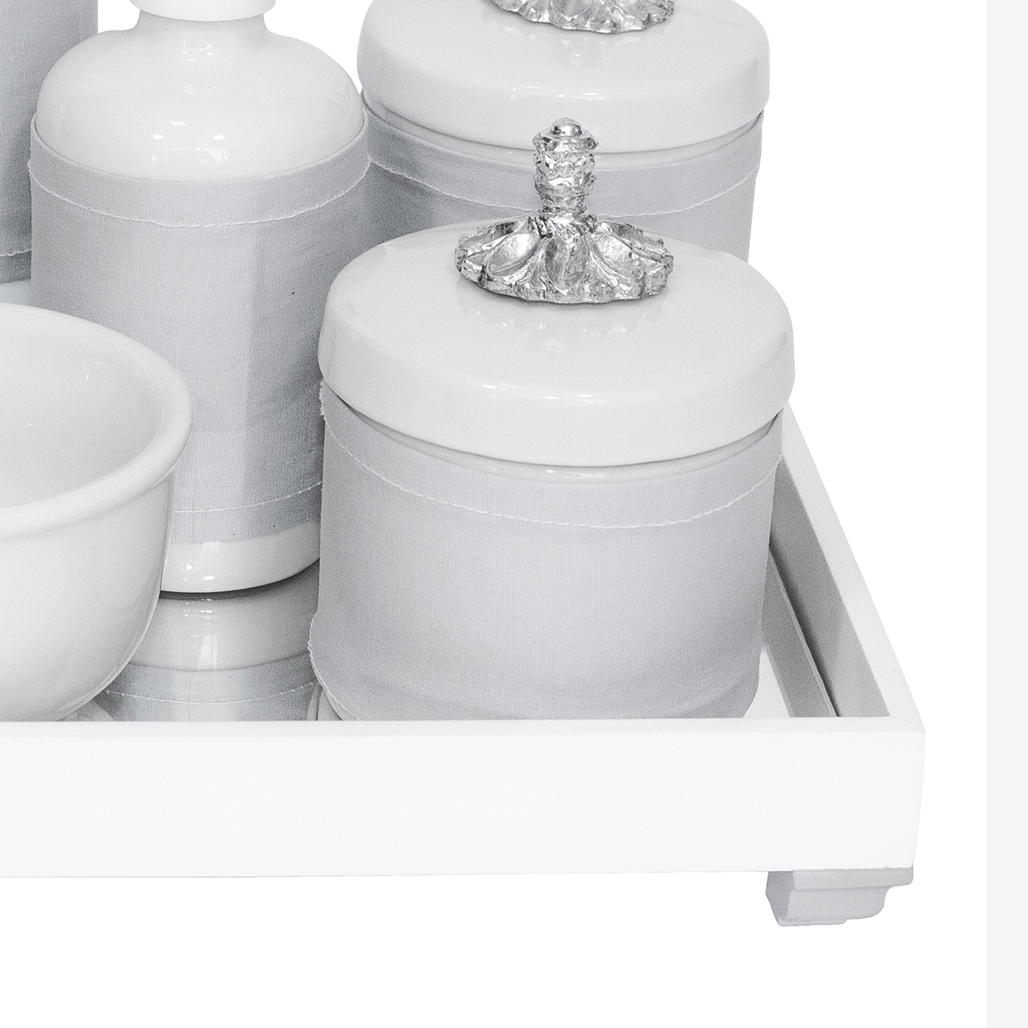 Kit Higiene Espelho Completo Porcelanas, Garrafa Pequena e Capa Provençal Prata Quarto Bebê Unissex