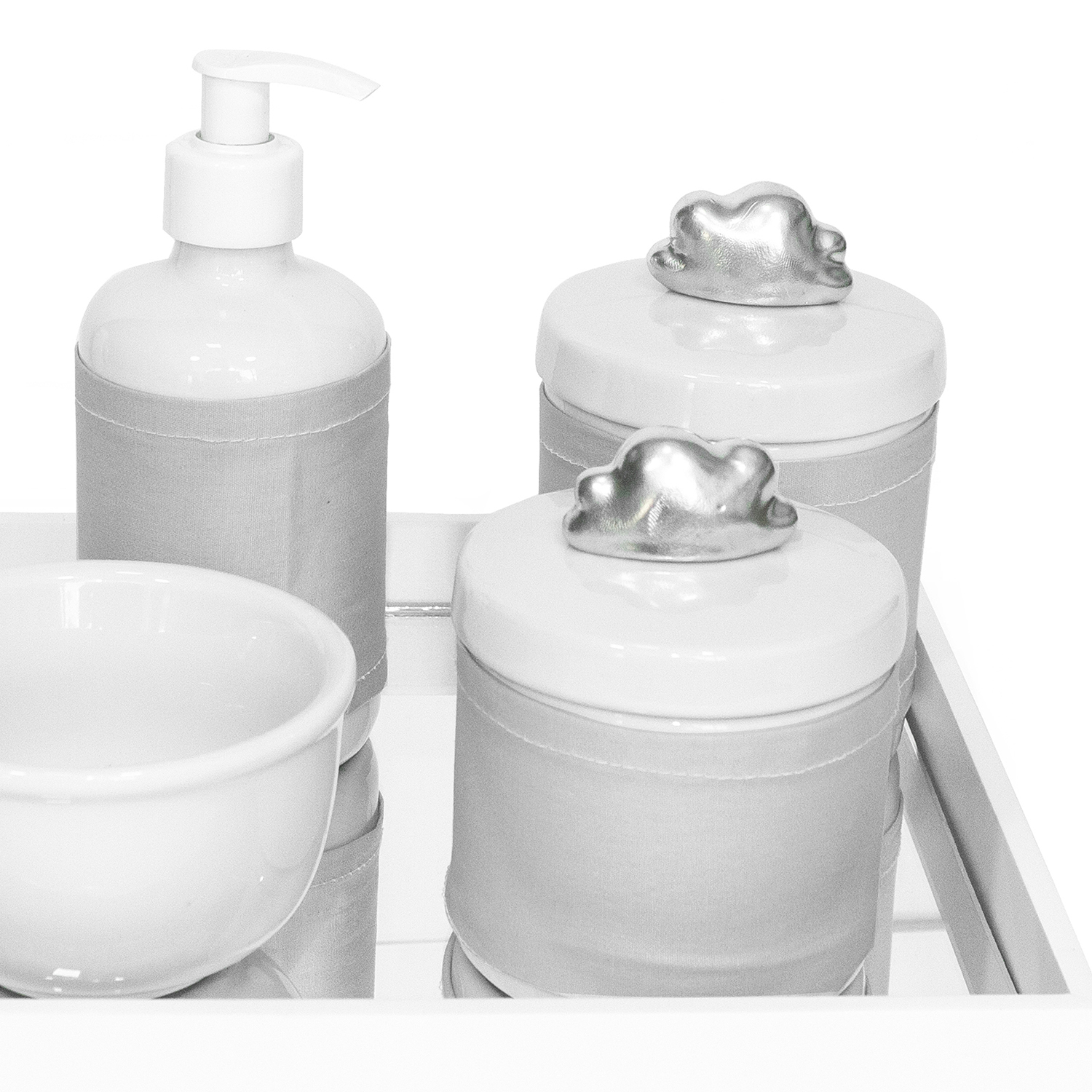 Kit Higiene Espelho Potes, Molhadeira, Porta Álcool-Gel e Capa Nuvem Prata Quarto Bebê Unissex