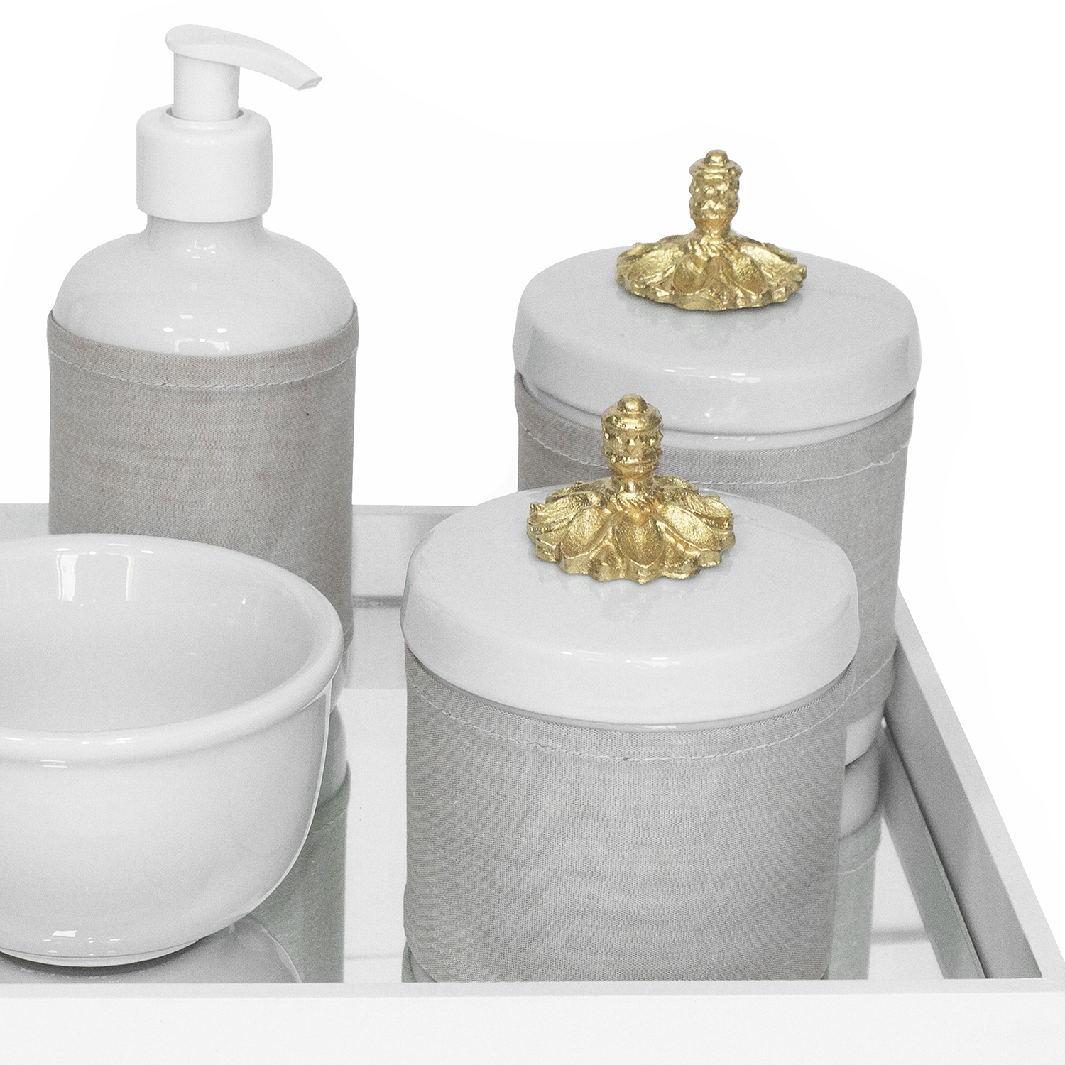 Kit Higiene Espelho Potes, Molhadeira, Porta Álcool-Gel e Capa Provençal Dourado Quarto Bebê Unissex