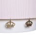 Lustre Tubular Duplo Rosa Com Coroas Douradas Quarto Bebê Infantil