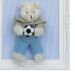 Porta Maternidade Quadro Urso Bege Roupa de Crochê e Bola de Futebol Quarto Bebê Infantil Menino