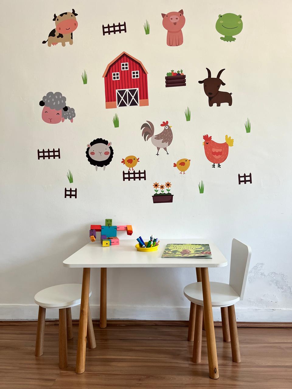 Adesivo de Parede Infantil Fazendinha Feliz - Fazenda