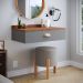 Conjunto Mesa Cabeceira 1 Gaveta Organizadora Pés Retrô Penteadeira Suspensa Puxador Concha Kit Decorativo Quarto - Cinza/Freijó - RPM Móveis