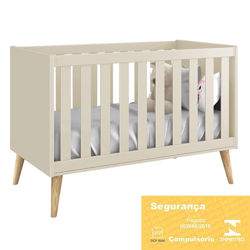 Berço Mini Cama Theo Areia Fosco com Pés Madeira Natural - Reller Móveis