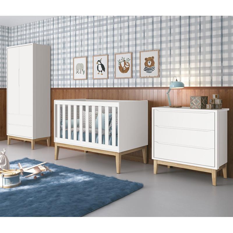 Dormitório Infantil Classic 2 Portas, Cômoda 3 Gavetas, Berço Branco Fosco com Pés Madeira Natural e Colchão - Reller Móveis