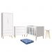 Dormitório Theo Retrô 2 Portas, Cômoda, Berço, Mesa de Apoio Branco Fosco com Pés Madeira Natural e Colchão - Reller Móveis 