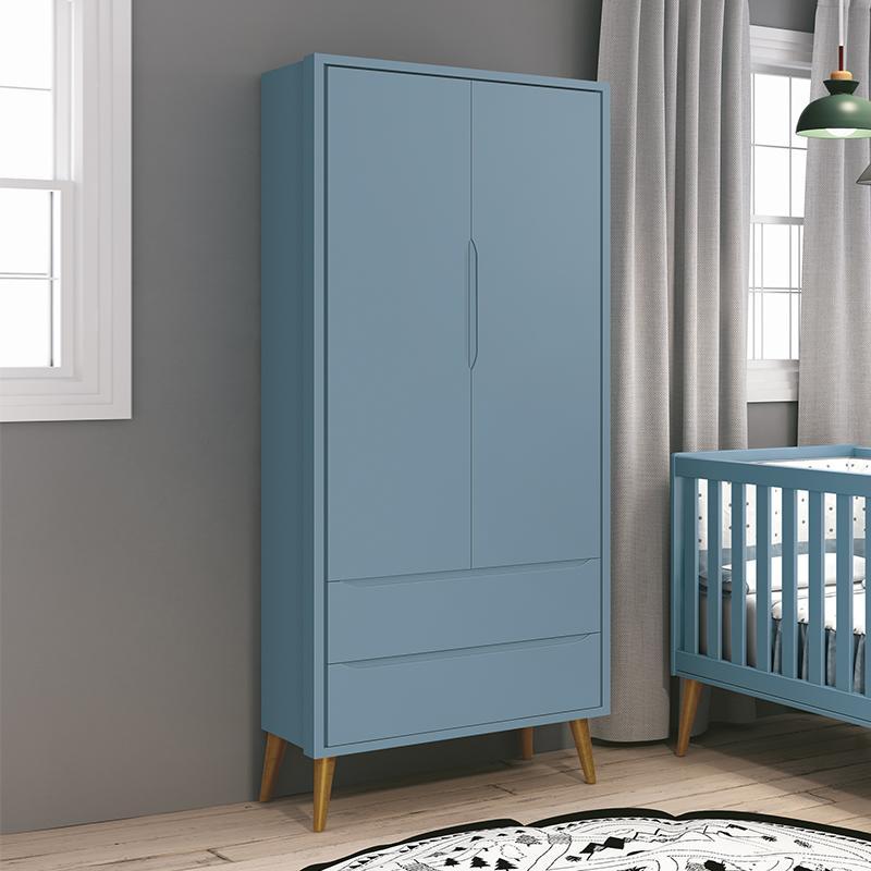 Guarda Roupa Infantil 2 Portas Theo Retrô Azul Fosco com Pés Amadeirado - Reller Móveis