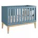 Jogo de Quarto Classic Guarda Roupa 2 Portas e Berço Azul Fosco com Pés Madeira Natural - Reller Móveis