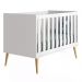 Jogo de Quarto Infantil Theo Cômoda 3 Gavetas e Berço Branco Fosco com Pés Madeira Natural - Reller Móveis
