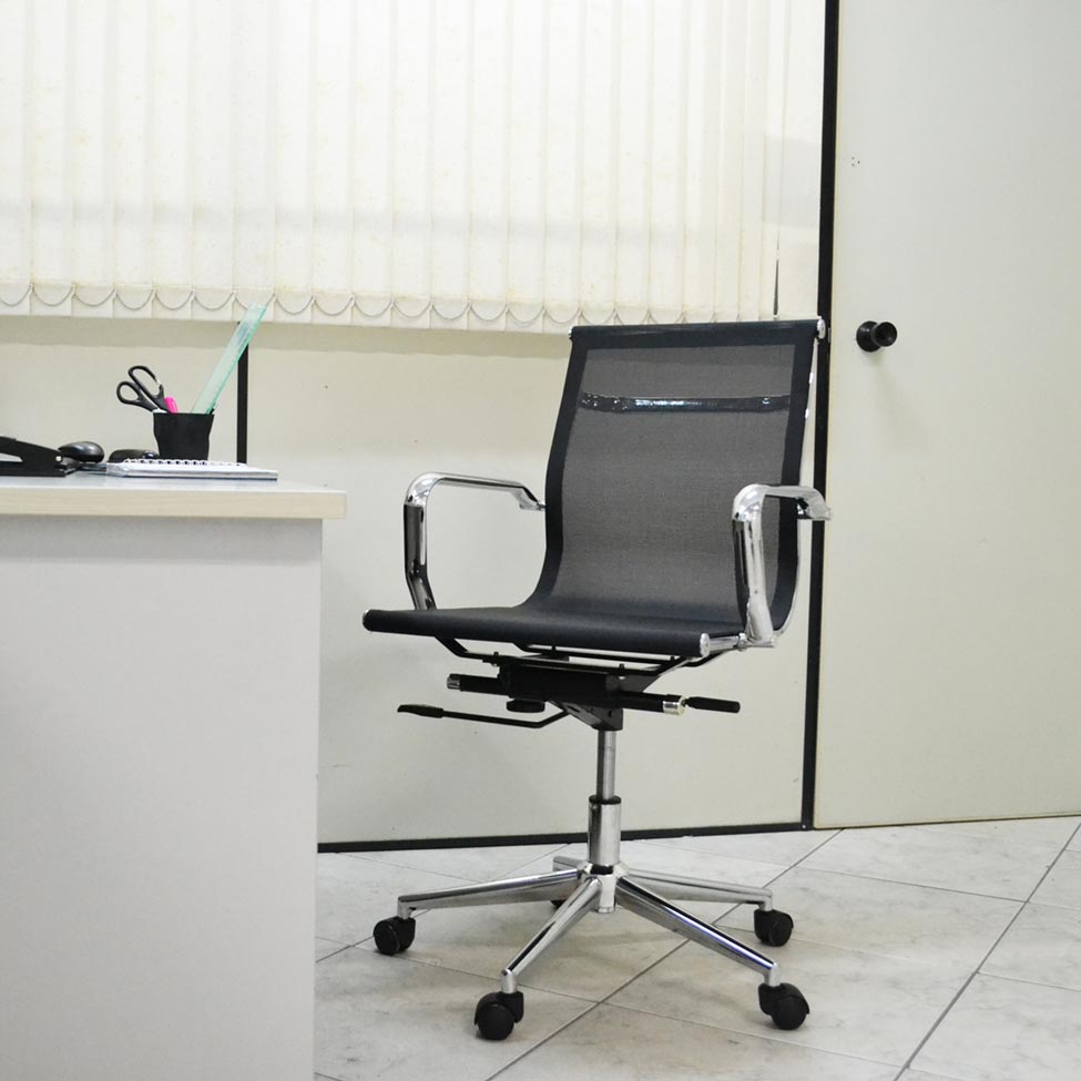 Cadeira de Escitório Secretária Office Servilha Preto