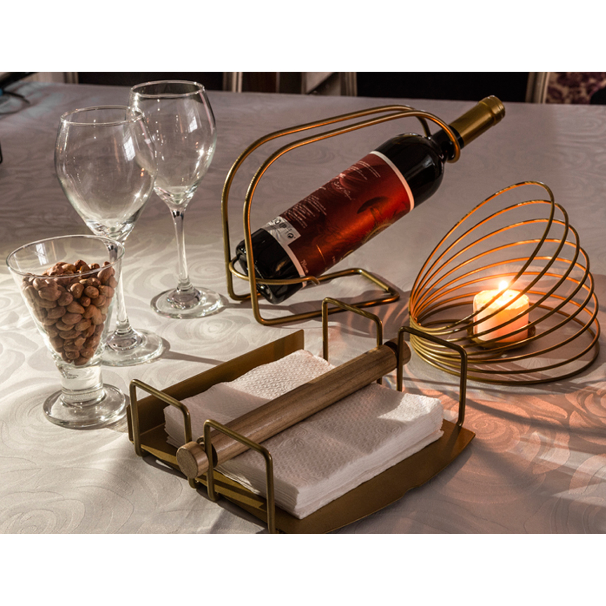 Kit 4 Suportes Porta Guardanapos de Mesa Quadrados Dourado Com Contrapesos de Madeira