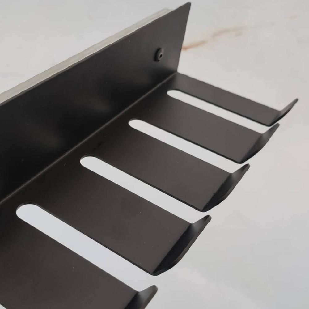 Suporte Porta 6 Espetos Deslizante de Churrasco Preto com Corrediça para Móvel Schmitt